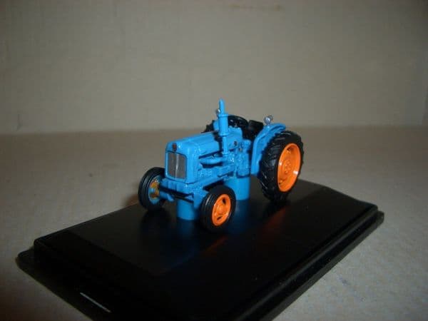 Oxford 76TRAC001 TRAC001 1/76 OO Scale Ford Fordson Tractor Blue
